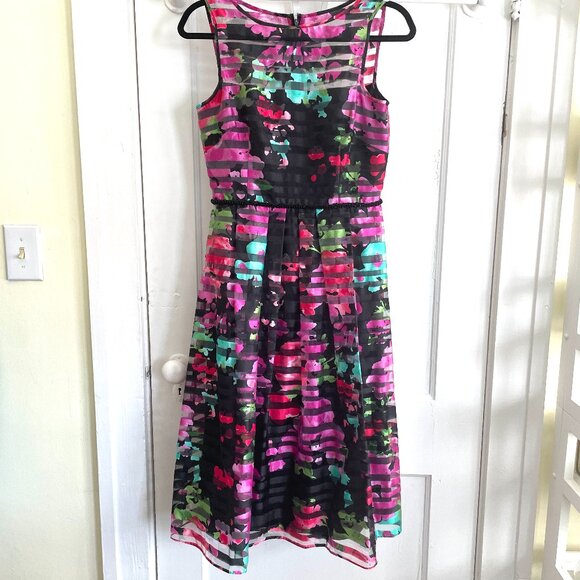 Women's Tahari Shawn Illusion Floral Embroidered Fit & Flare Dress | Size 4 - Picture 2 of 7